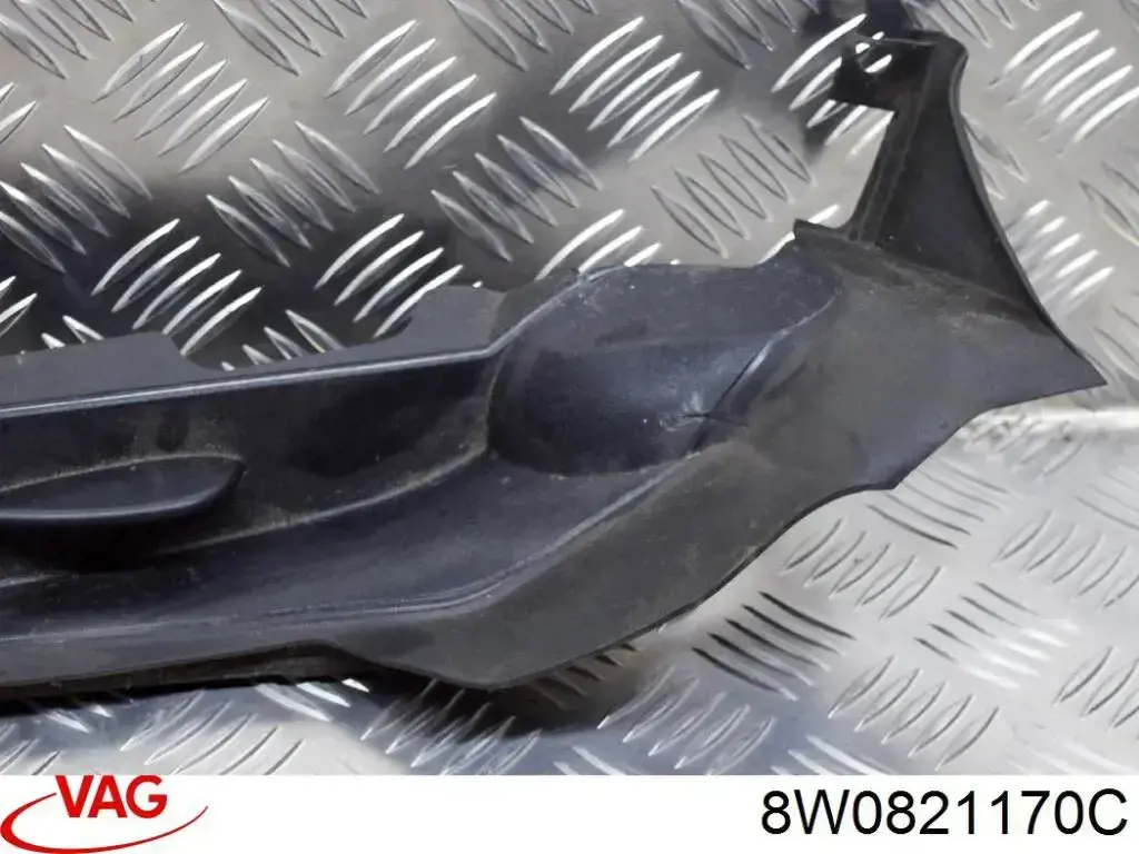Do koszyka 8W0821170C VAG Wtyczka mankietu bocznego