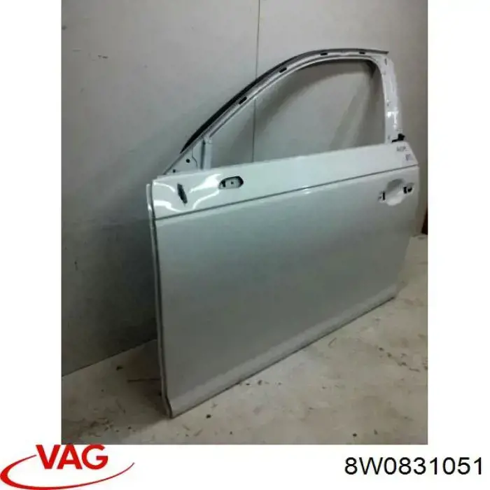 8W0831051 VAG Drzwi przednie lewe