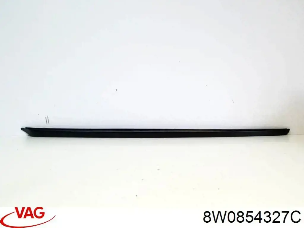 Listwa ochronna szyby przedniej lewa VAG 8W0854327C cena, od 6,27 USD