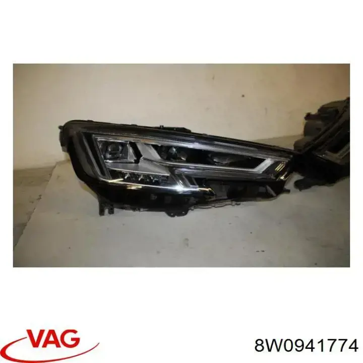 Reflektor prawy VAG 8W0941774 cena, od 1108,52 USD