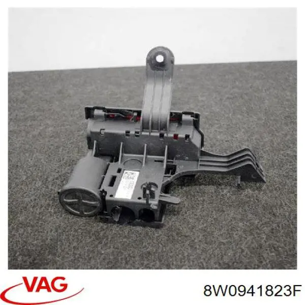 8W0941823F VAG Skrzynka bezpieczników
