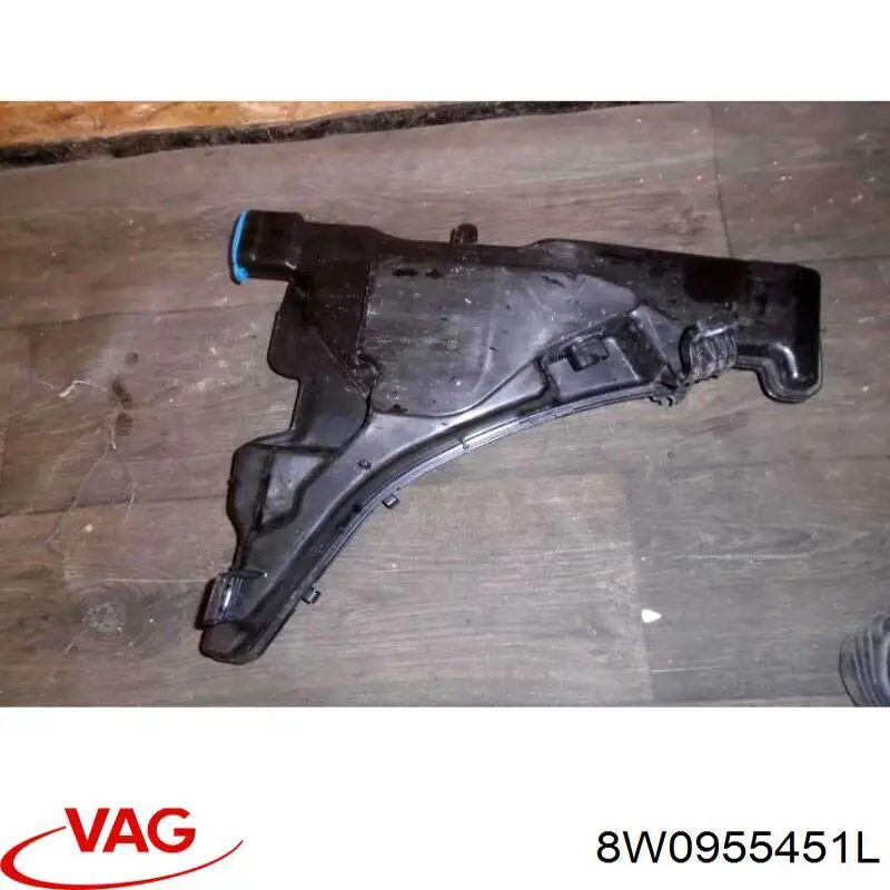 Zbiorniczek spryskiwacza szyb VAG 8W0955451L cena, od 71,18 USD