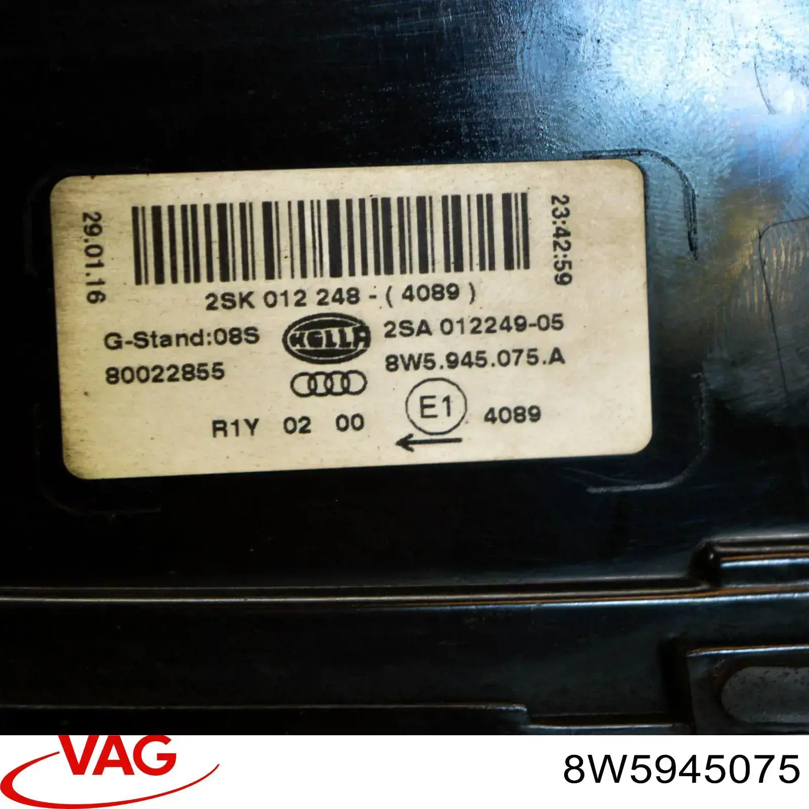 Lampa zespolona tylna lewa wewnętrzna VAG 8W5945075 cena, od 119,18 USD
