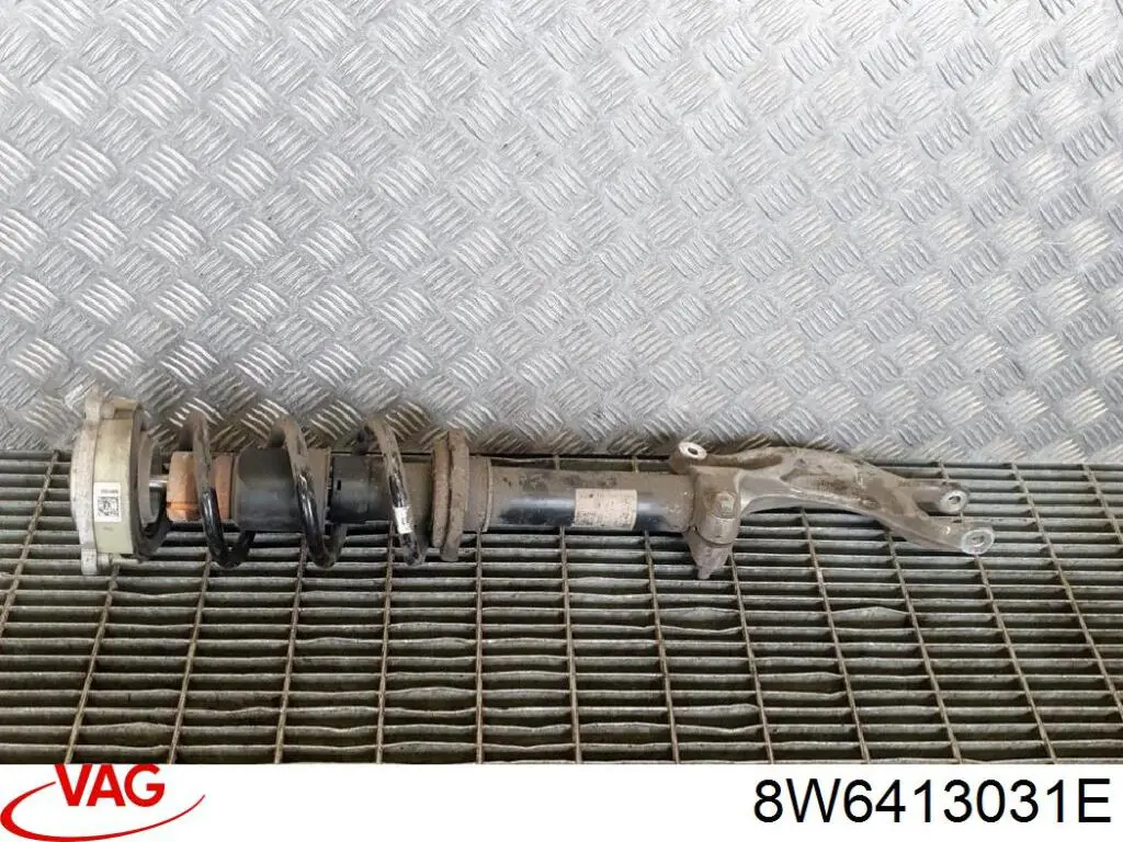 8W6413031E VAG Amortyzator przedni