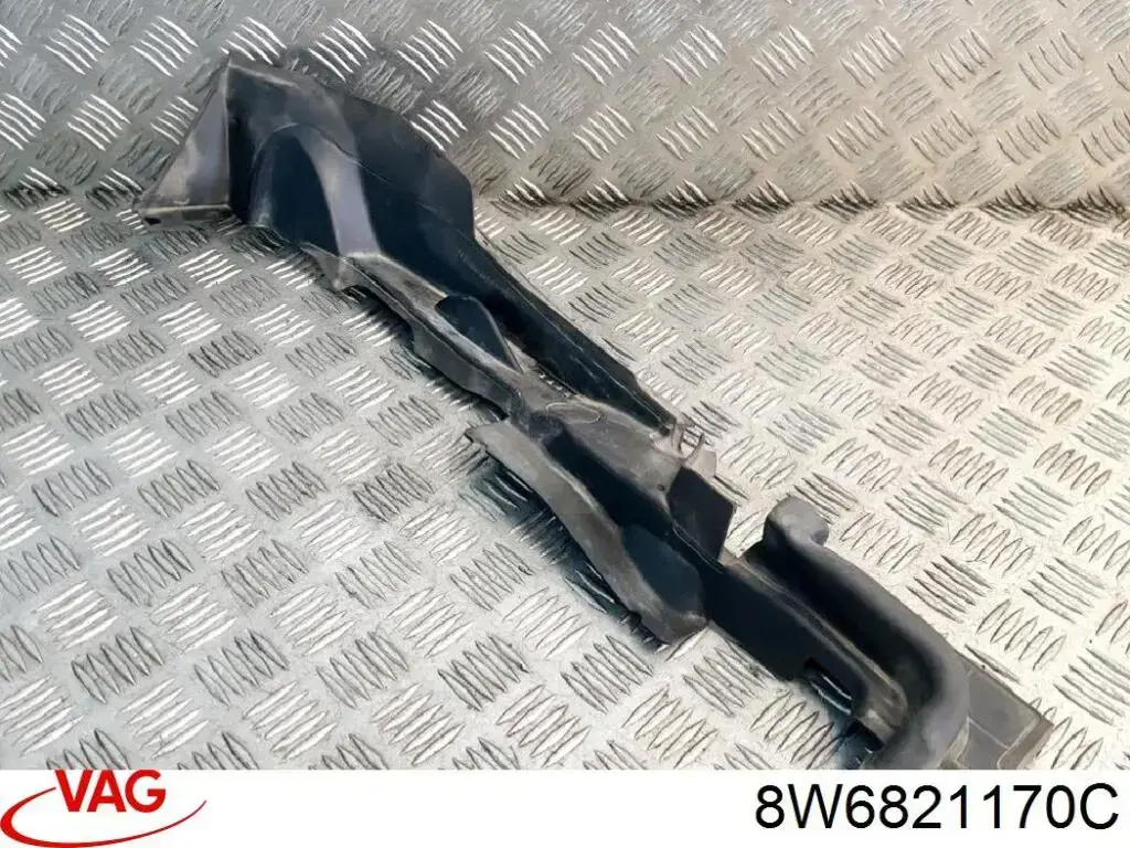Wtyczka mankietu bocznego VAG 8W6821170C cena, od 45,97 USD