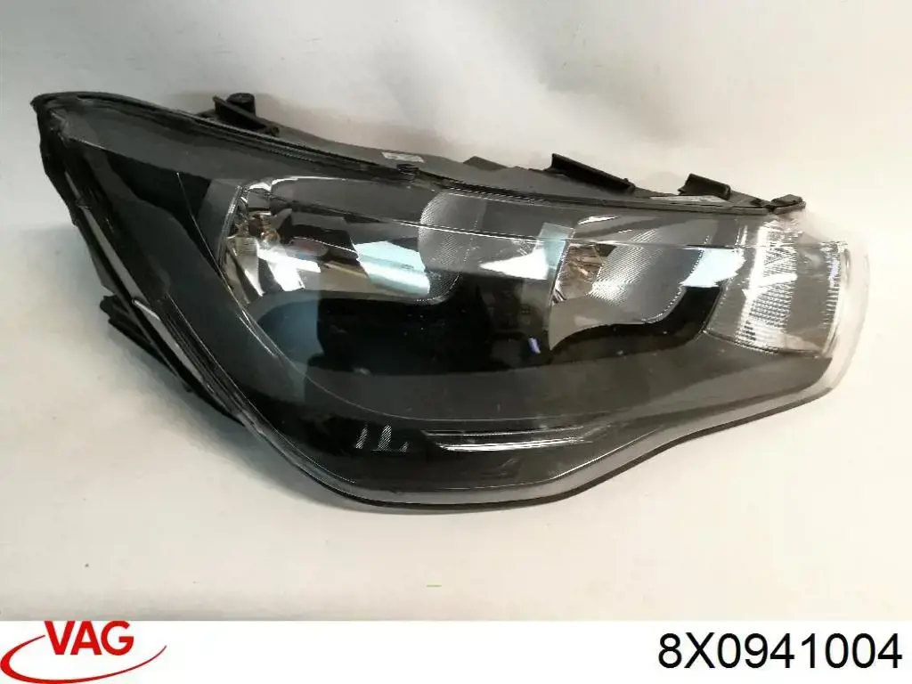Reflektor prawy VAG 8X0941004 cena, od 262,47 USD