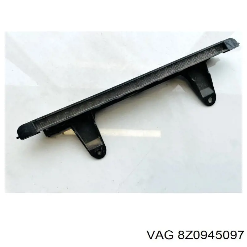Lampa stop tylna dodatkowa do Audi A2  8Z0