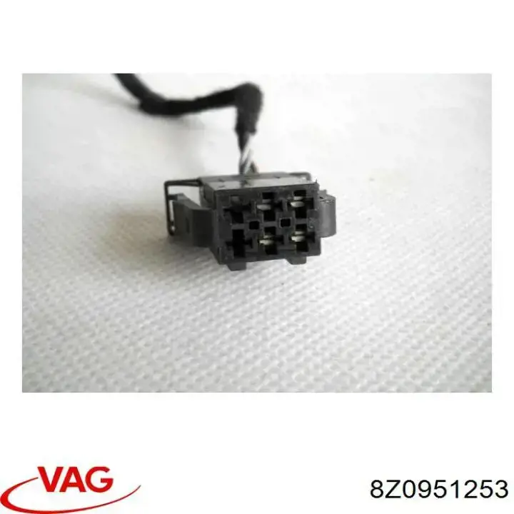 Przekaźnik rozrusznika 8Z0951253 VAG