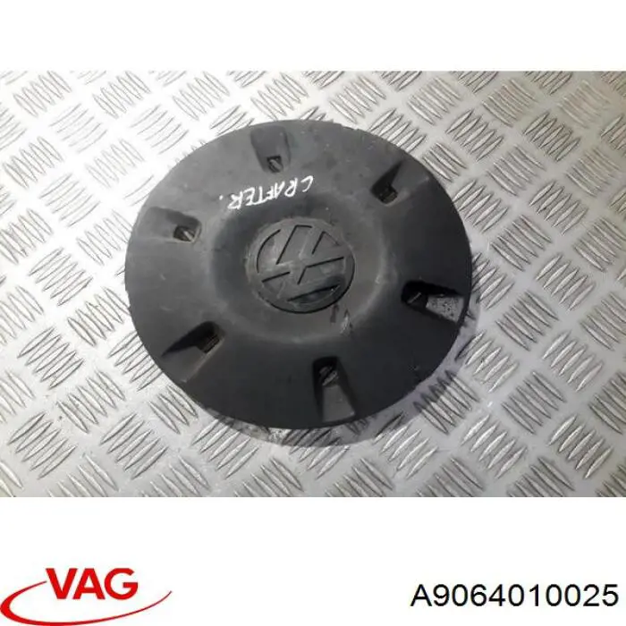 Kołpak do obręczy koła VAG A9064010025 cena, od 17,38 USD
