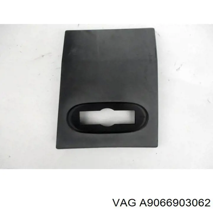 A9066903062 VAG Nakładka słupka nadwozia zewnętrzna przednia lewa