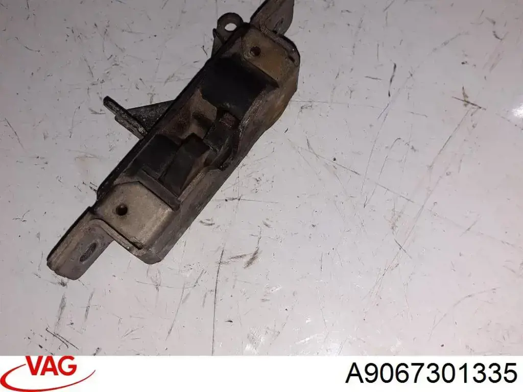 Zamek drzwi bocznych przesuwnych VAG A9067301335 cena, od 35,34 USD