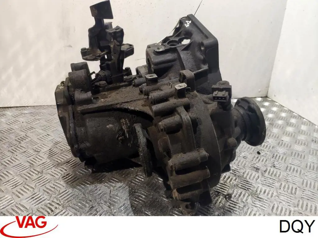 Do koszyka Mechaniczna skrzynia biegów w komplecie Audi A3  8L1