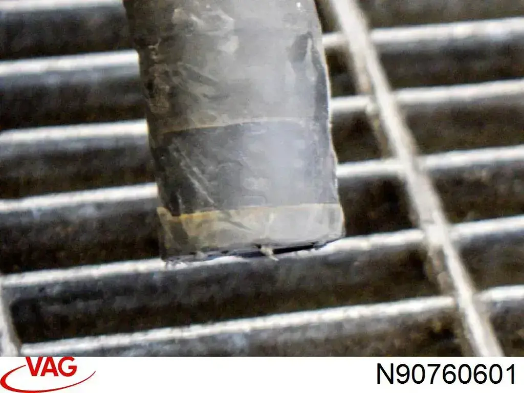 Kołnierz układu chłodzenia (trójnik) VAG N90760601