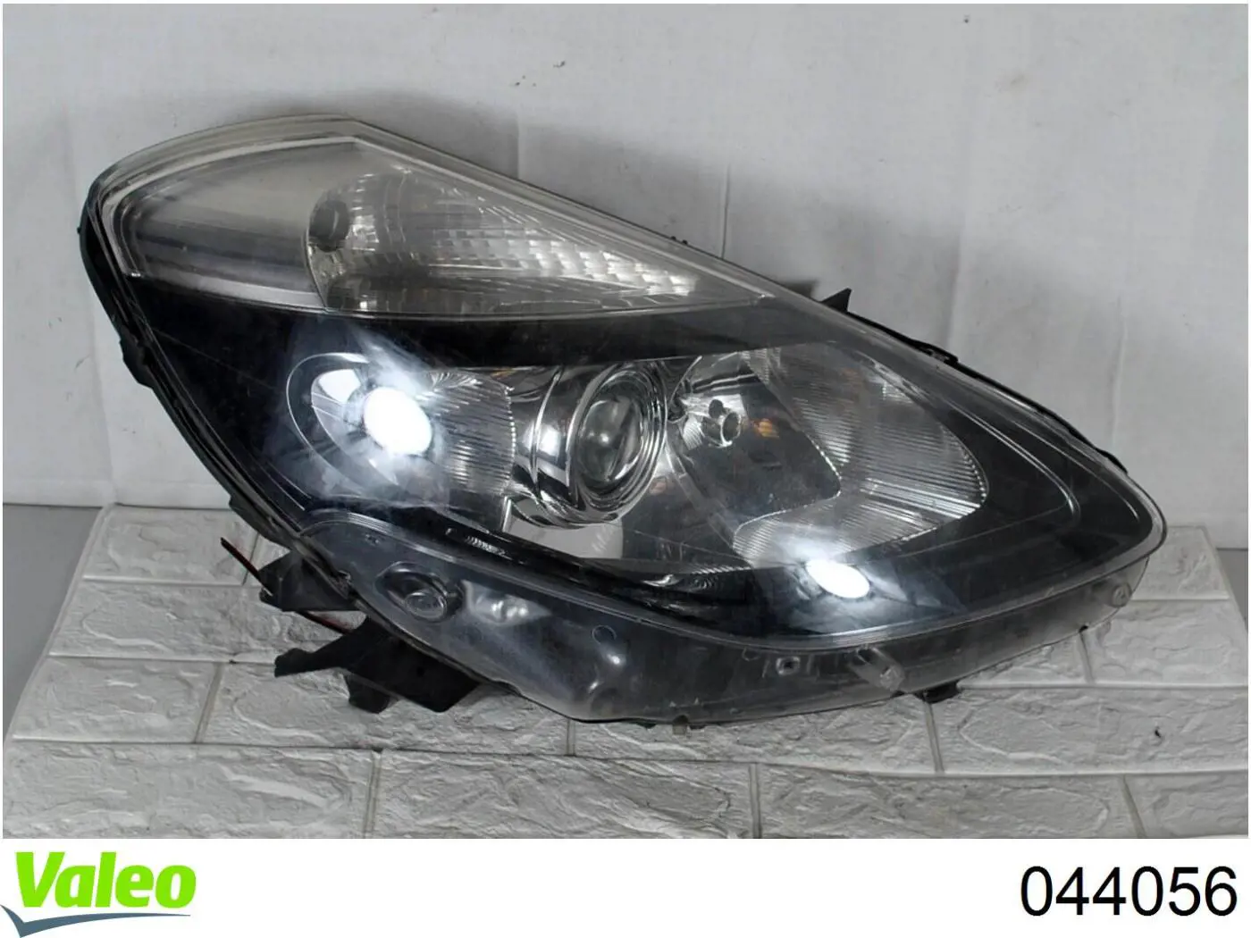 Reflektor prawy 5511180RLDEM2 Depo/Loro/Abakus