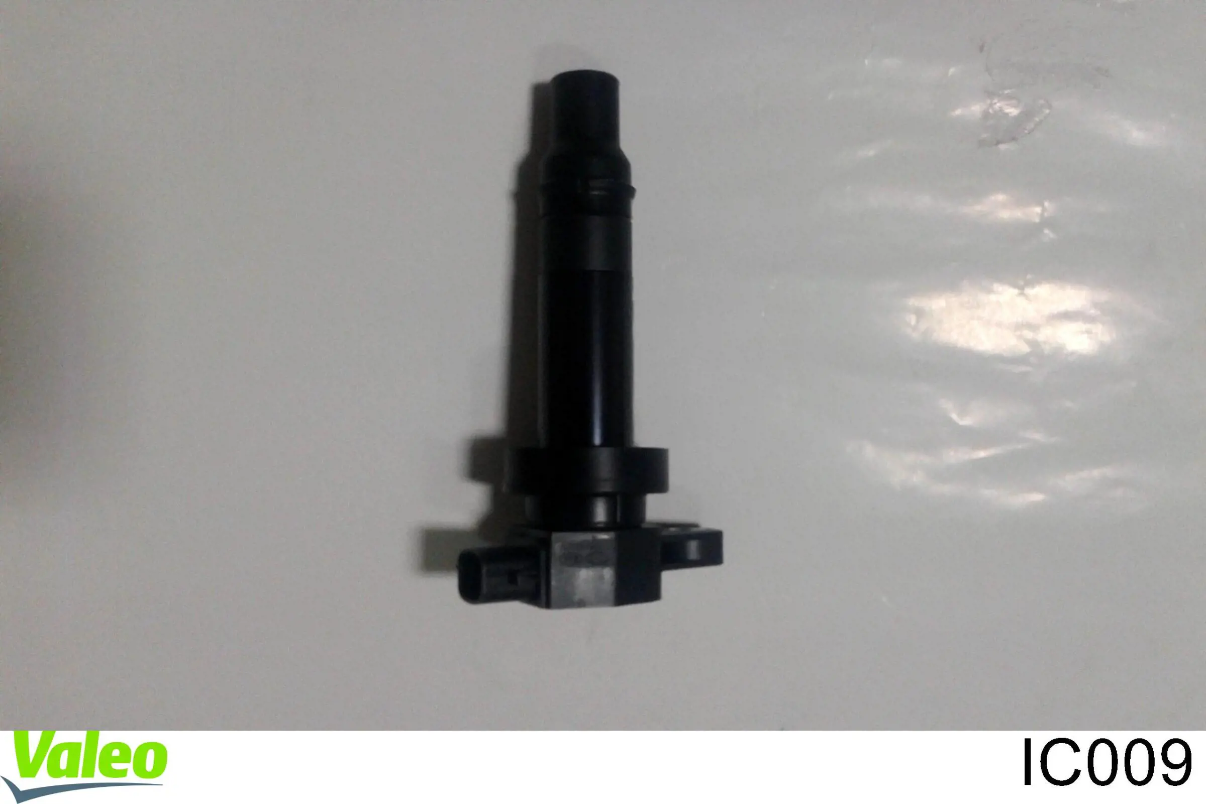 Do koszyka IC009 VALEO Cewka zapłonowa