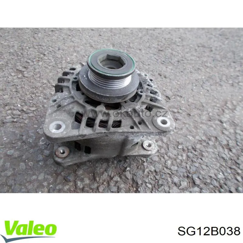 Alternator F032114673 Cargo