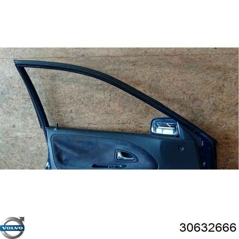 Drzwi przednie lewe Volvo V40 kombi (VW) (1995 - 2004) cena, od 174,22 USD