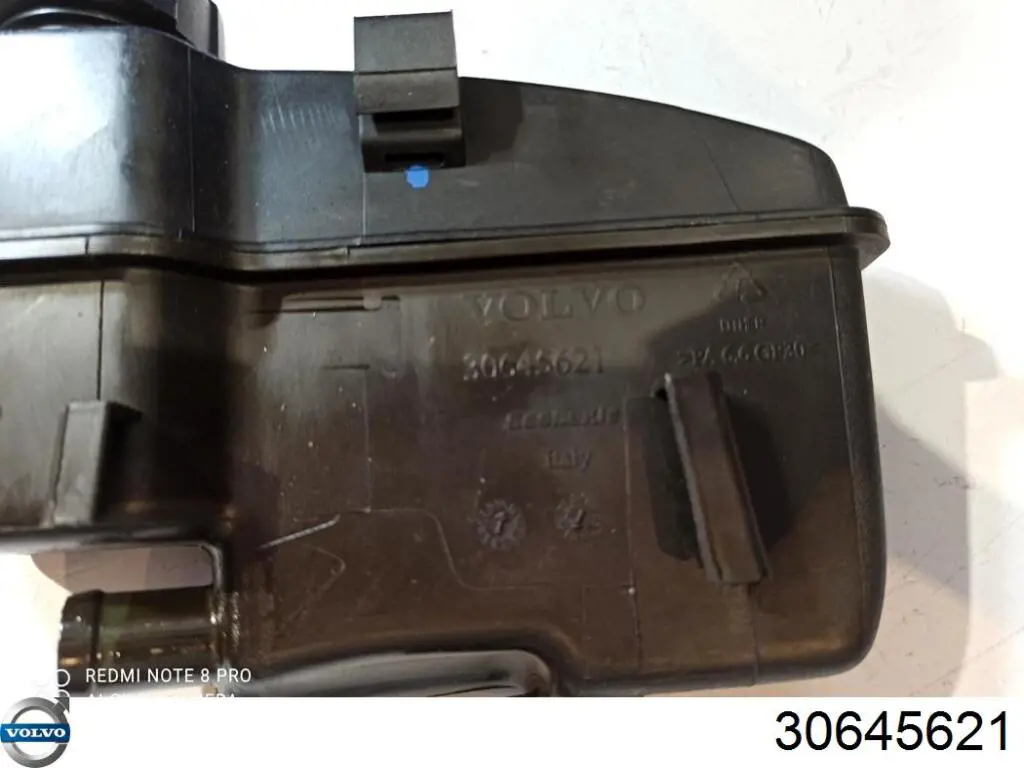 Zbiornik płynu wspomagania Volvo 30645621 cena, od 125,26 USD