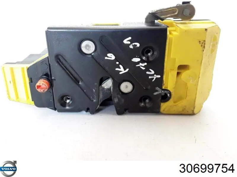  Zamek drzwi tylnych lewych Volvo XC90 