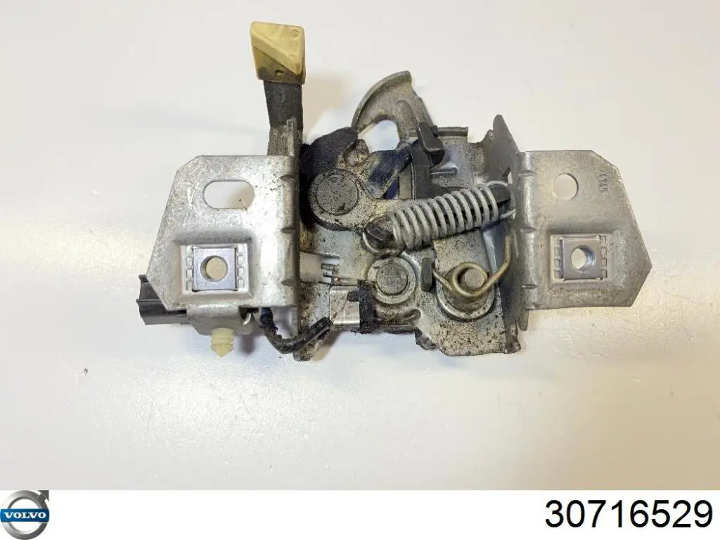 Zamek maski Volvo 30716529 cena, od 23,06 USD