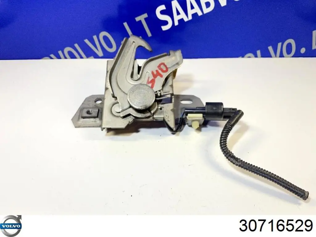 Do koszyka 30716529 Volvo Zamek maski