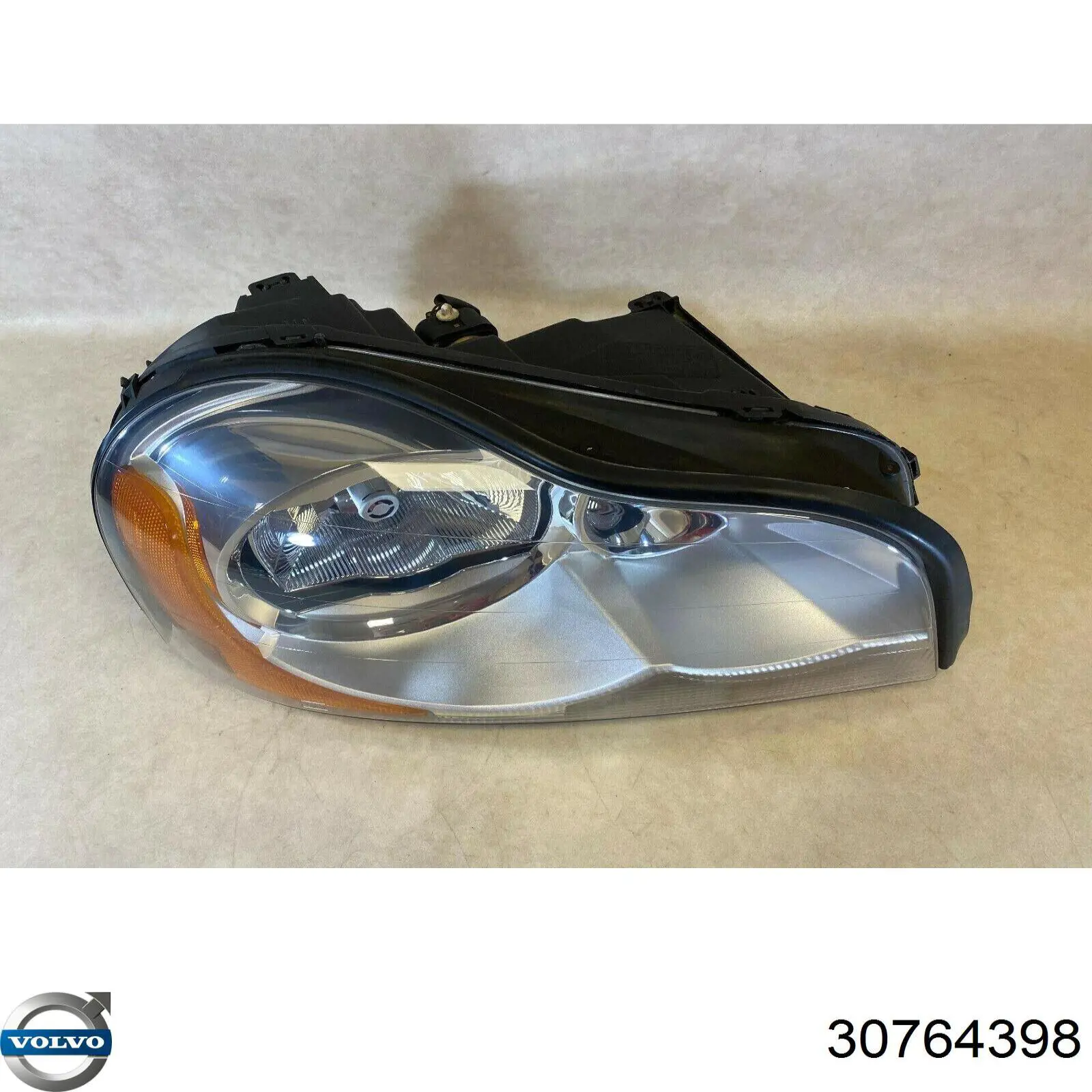 Reflektor prawy 30764398 Volvo