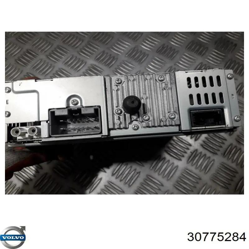 Do koszyka Radioodtwarzacz (radio AM/FM) Volvo S40 II MS