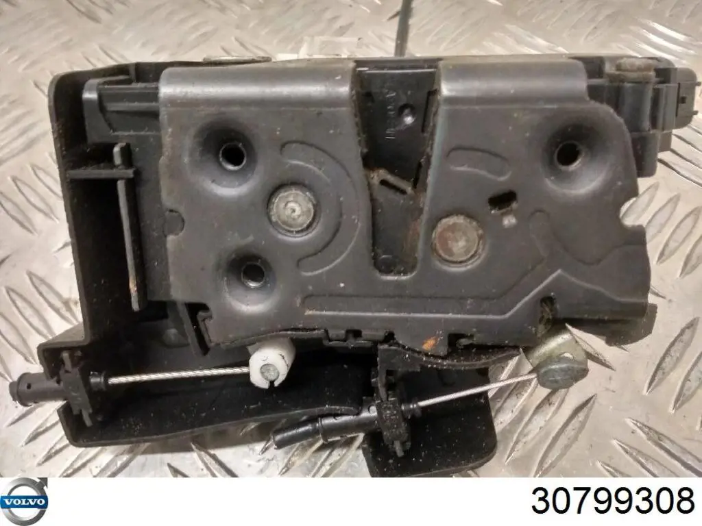 Zamek drzwi przednich lewych Volvo 30799308 cena, od 69,81 USD