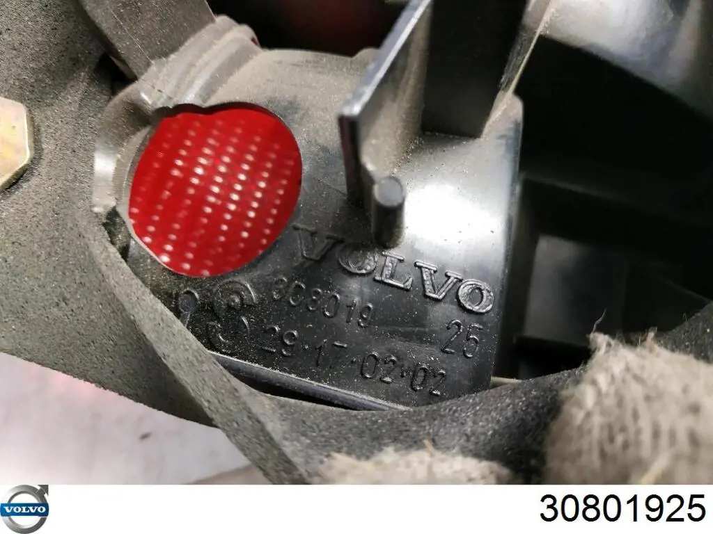  Lampa zespolona tylna prawa Volvo V40 