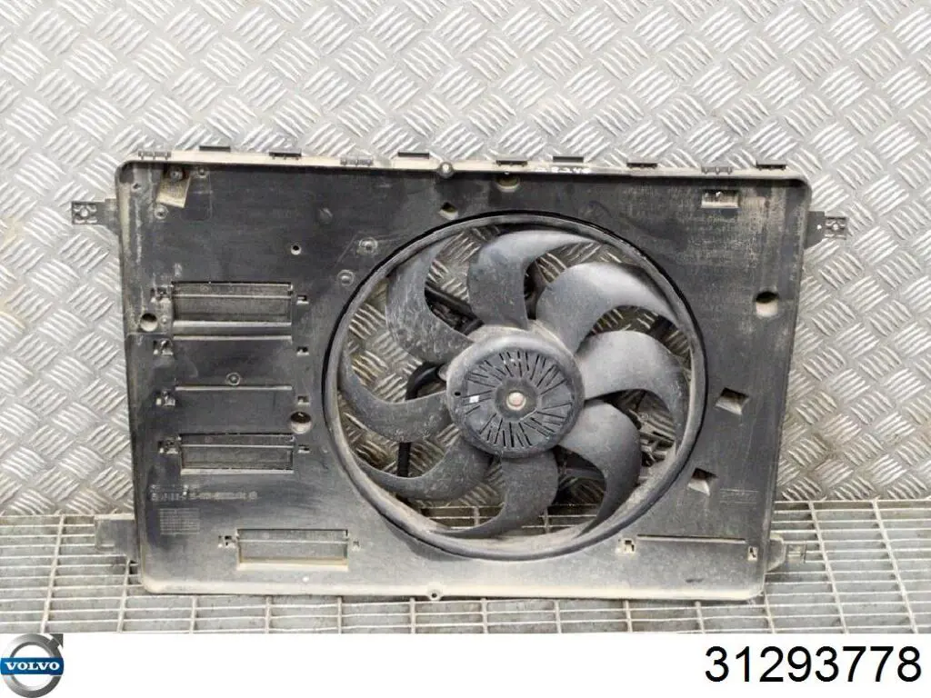 Dyfuzor chłodnicy, w komplecie z silnikiem i wirnikiem Volvo 31293778 cena, od 142,79 USD