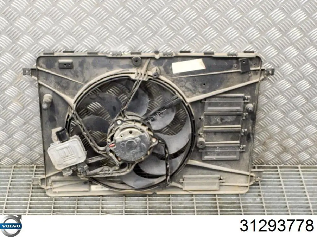 Dyfuzor chłodnicy, w komplecie z silnikiem i wirnikiem Volvo 31293778 cena, od 99,32 USD