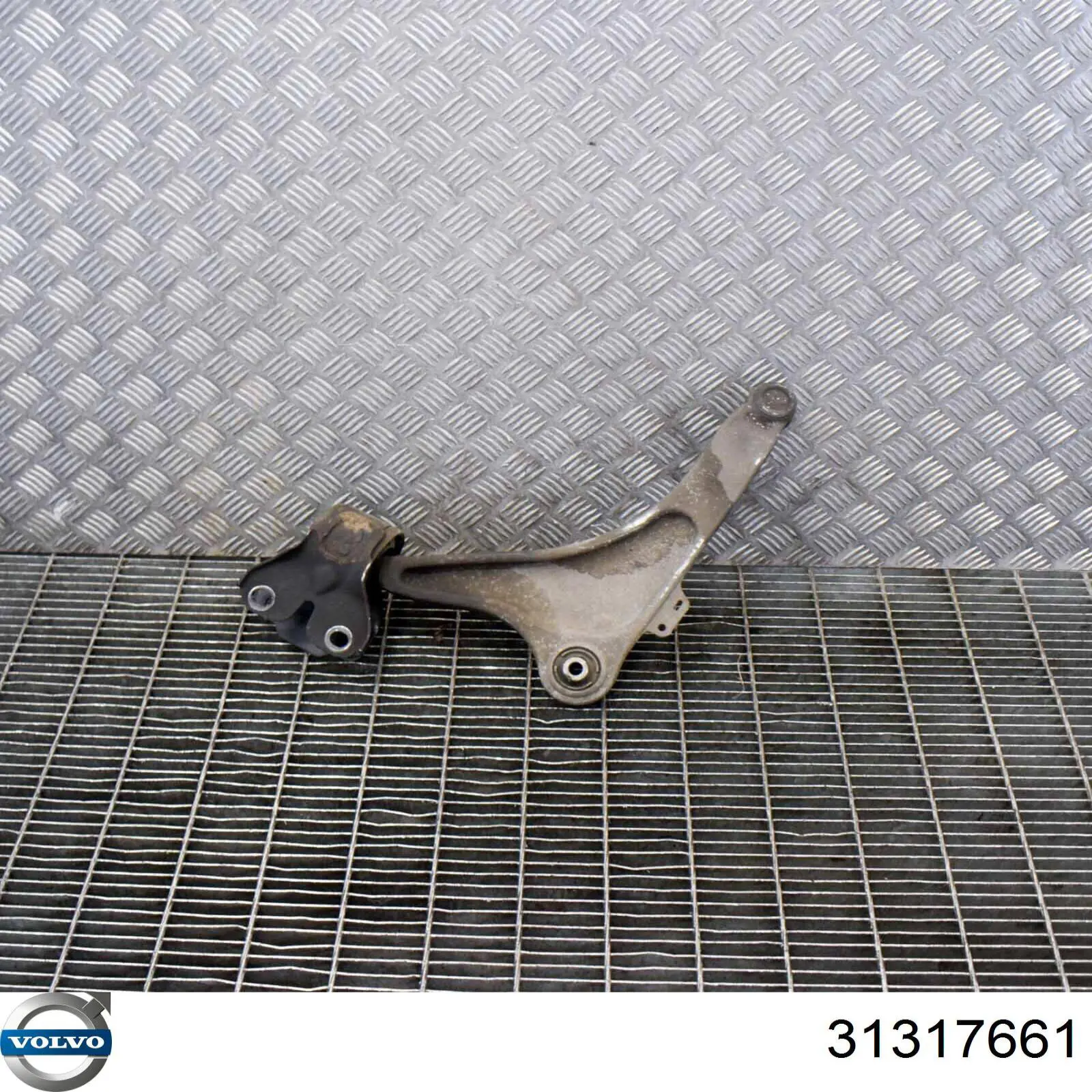 Wahacz zawieszenia przedniego dolny lewy Volvo 31317661 cena, od 91,72 USD