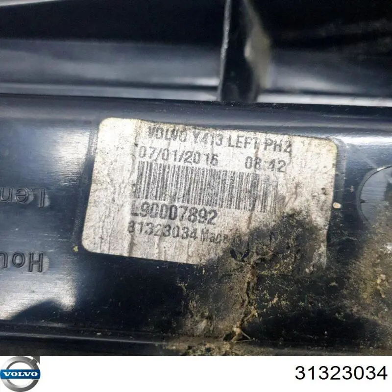 31323034 Volvo Lampa zespolona tylna lewa
