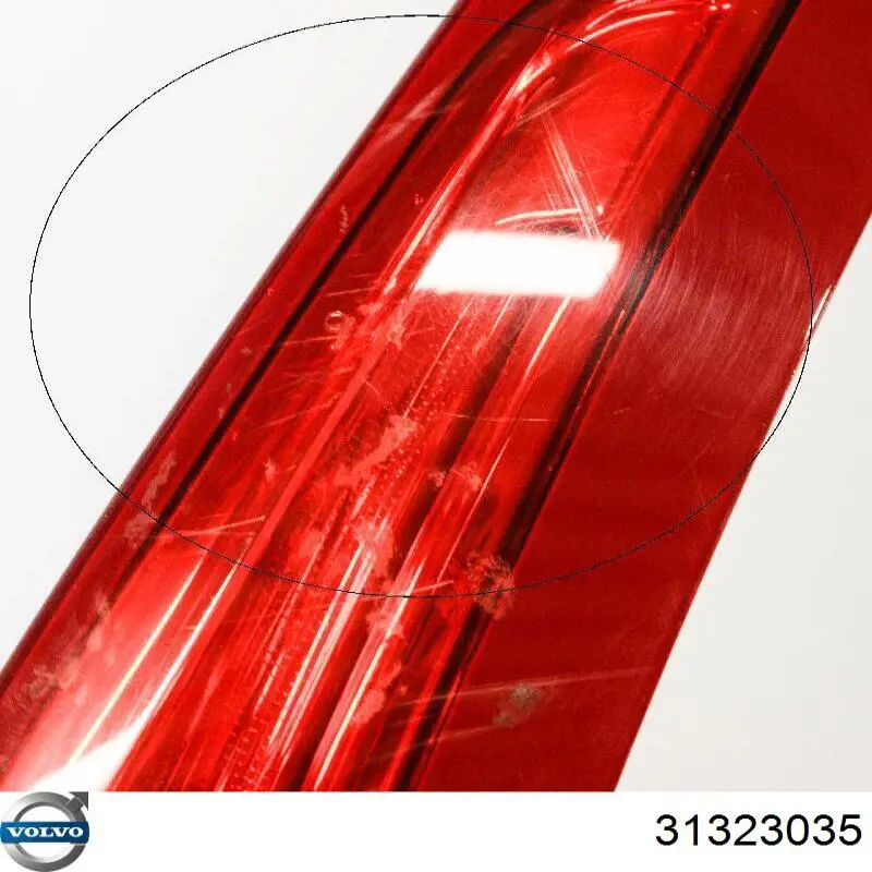 31323035 Volvo Lampa zespolona tylna prawa