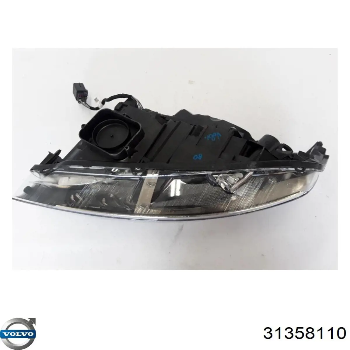 31358110 Volvo Reflektor prawy