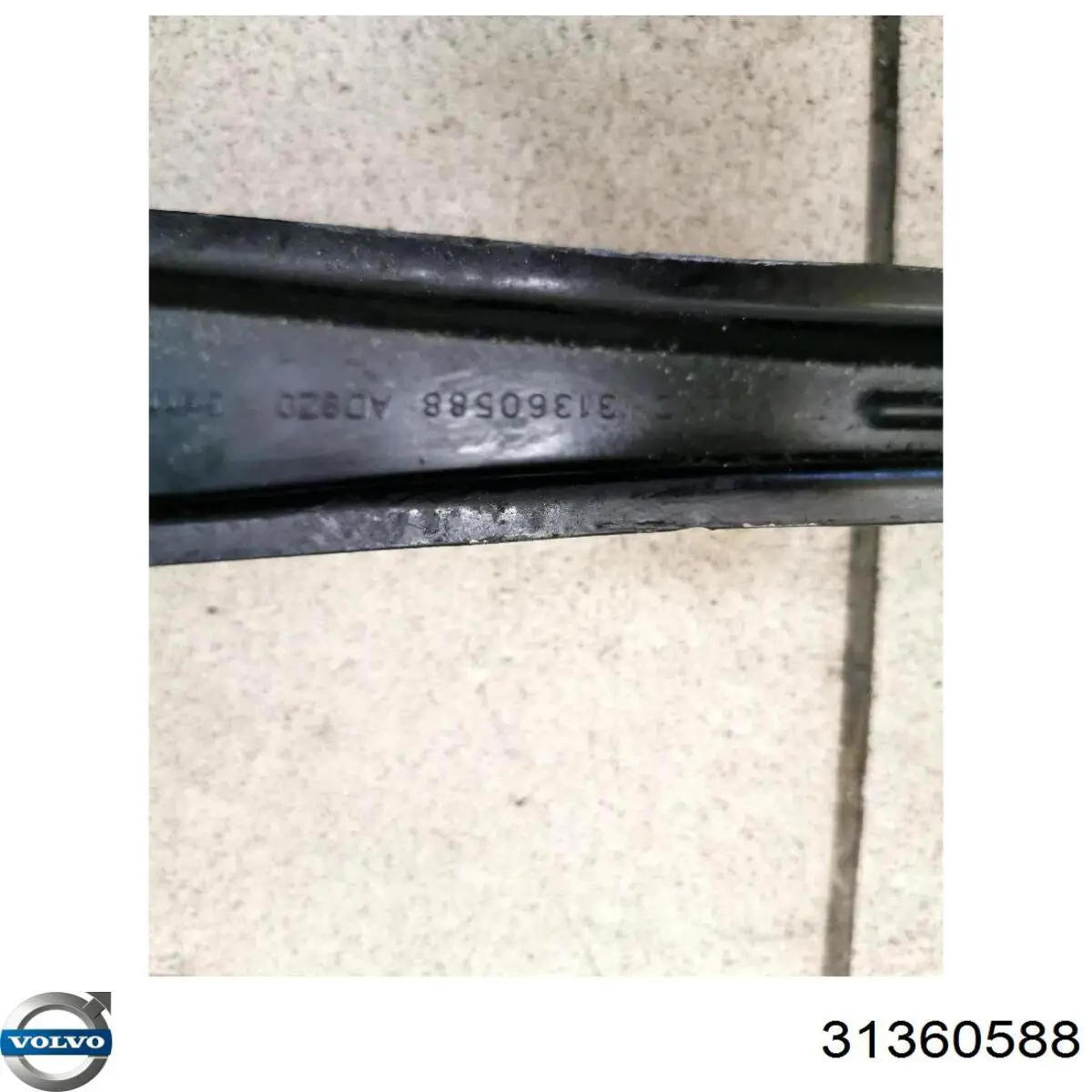 Wahacz zawieszenia tylnego poprzeczny 31360588 Volvo