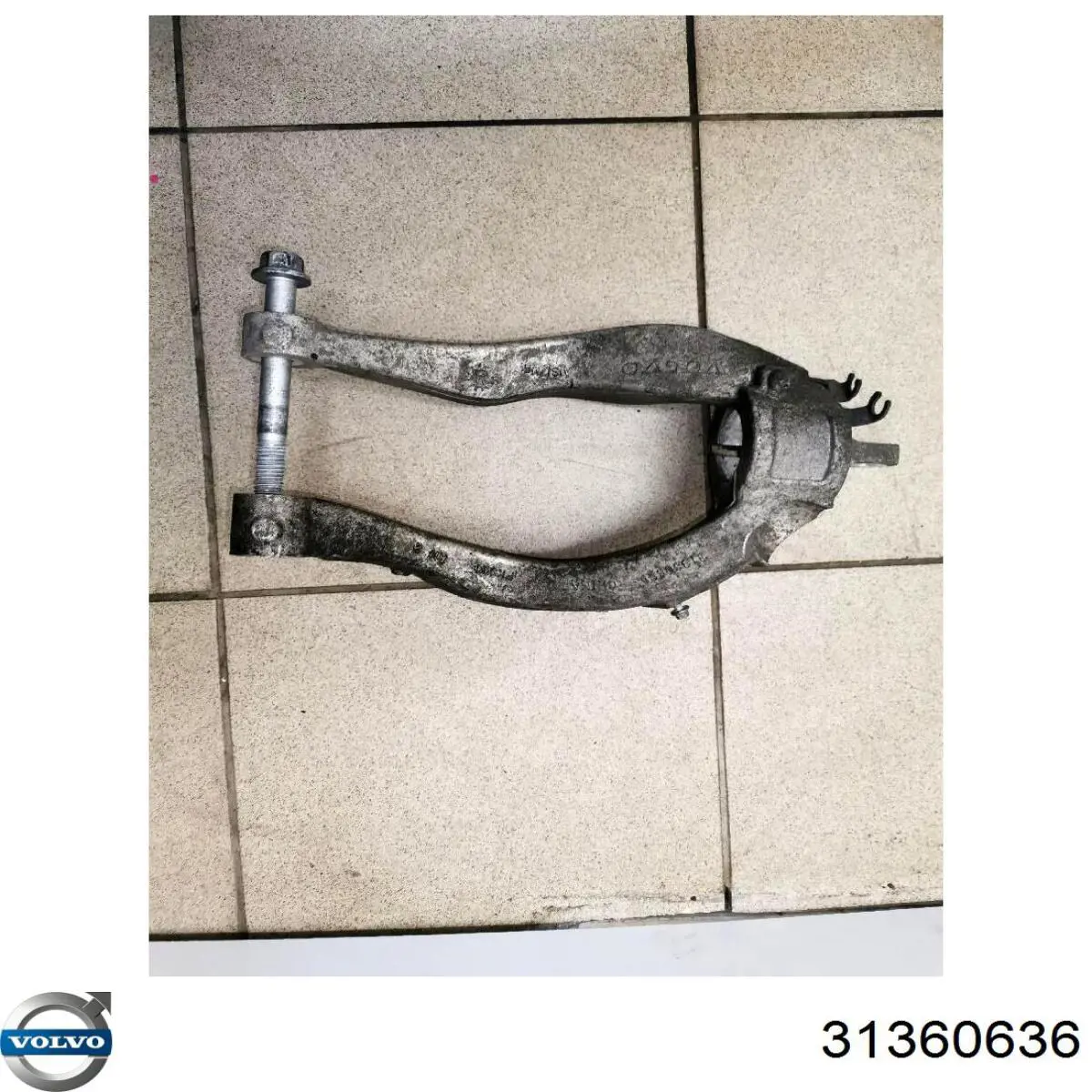 31360636 Volvo Widełki amortyzatora przedniego dolne prawe