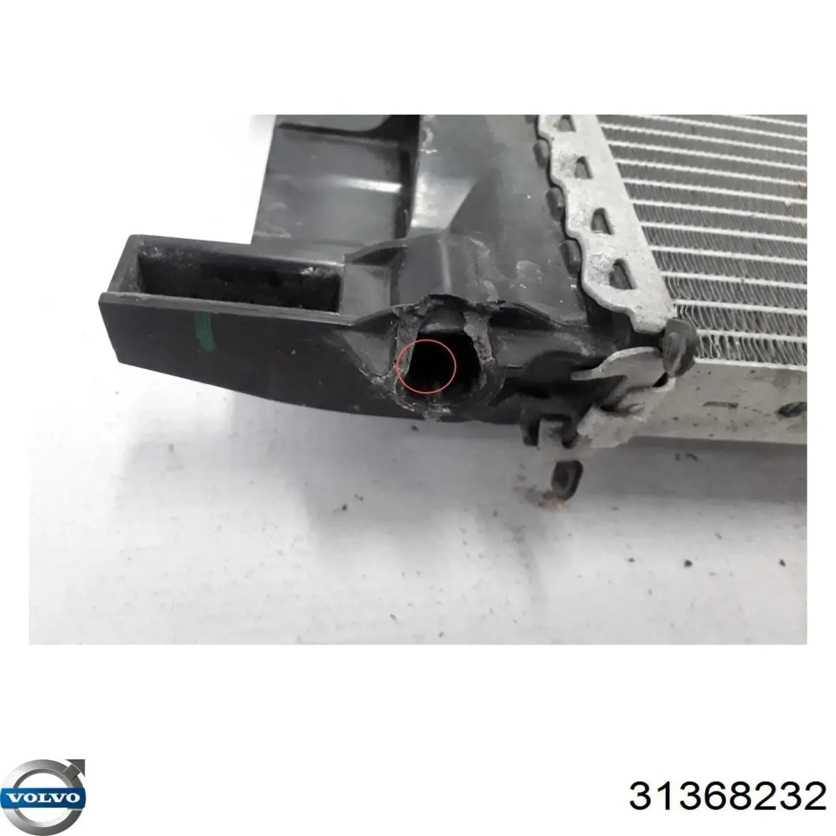 Chłodnica silnika 31368232 Volvo