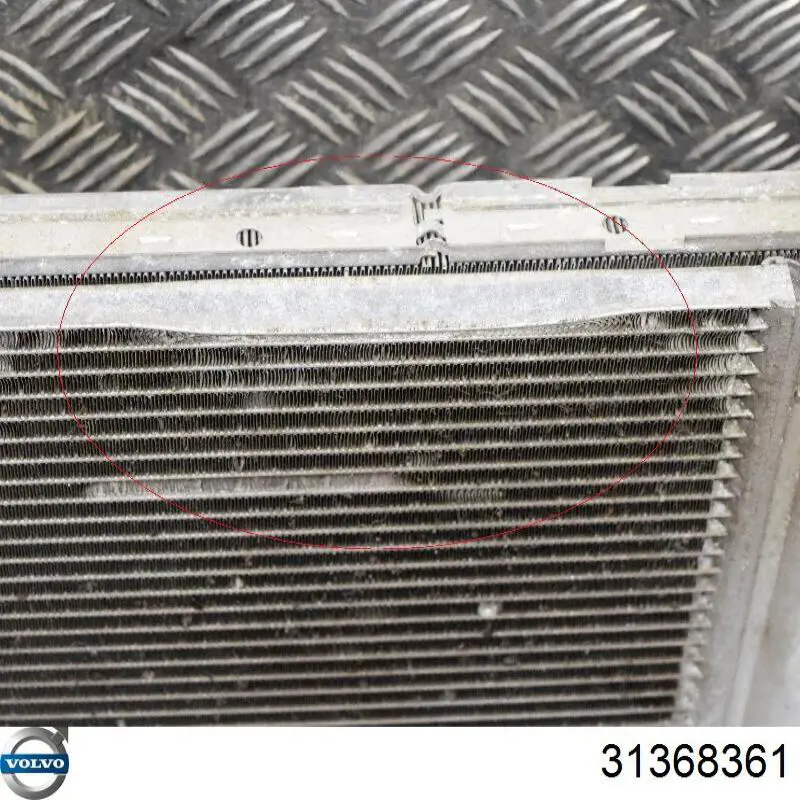 Chłodnica silnika 31368361 Volvo