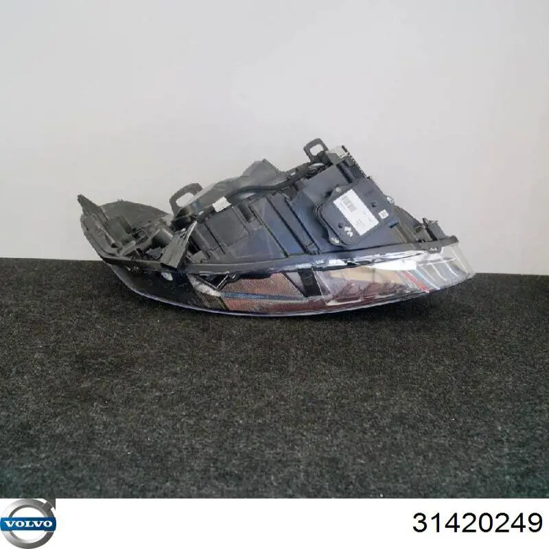 Do koszyka 31420249 Volvo Reflektor lewy