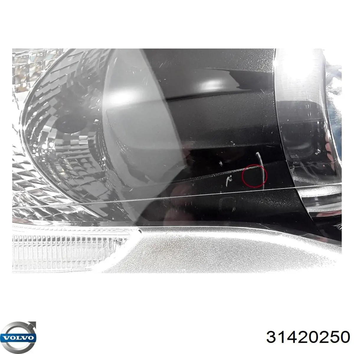 31420250 Volvo Reflektor prawy