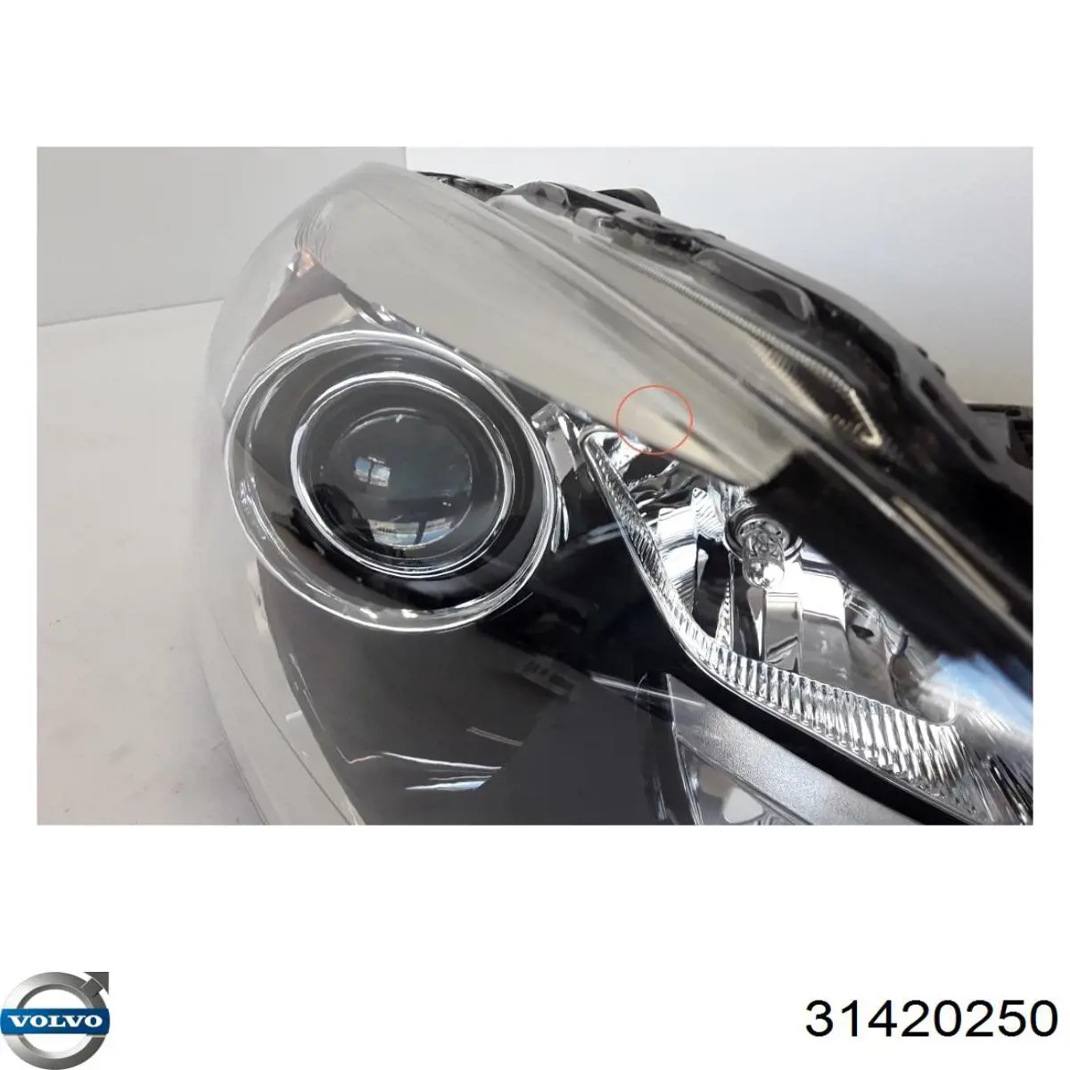 Reflektor prawy Volvo 31420250 cena, od 732,17 USD