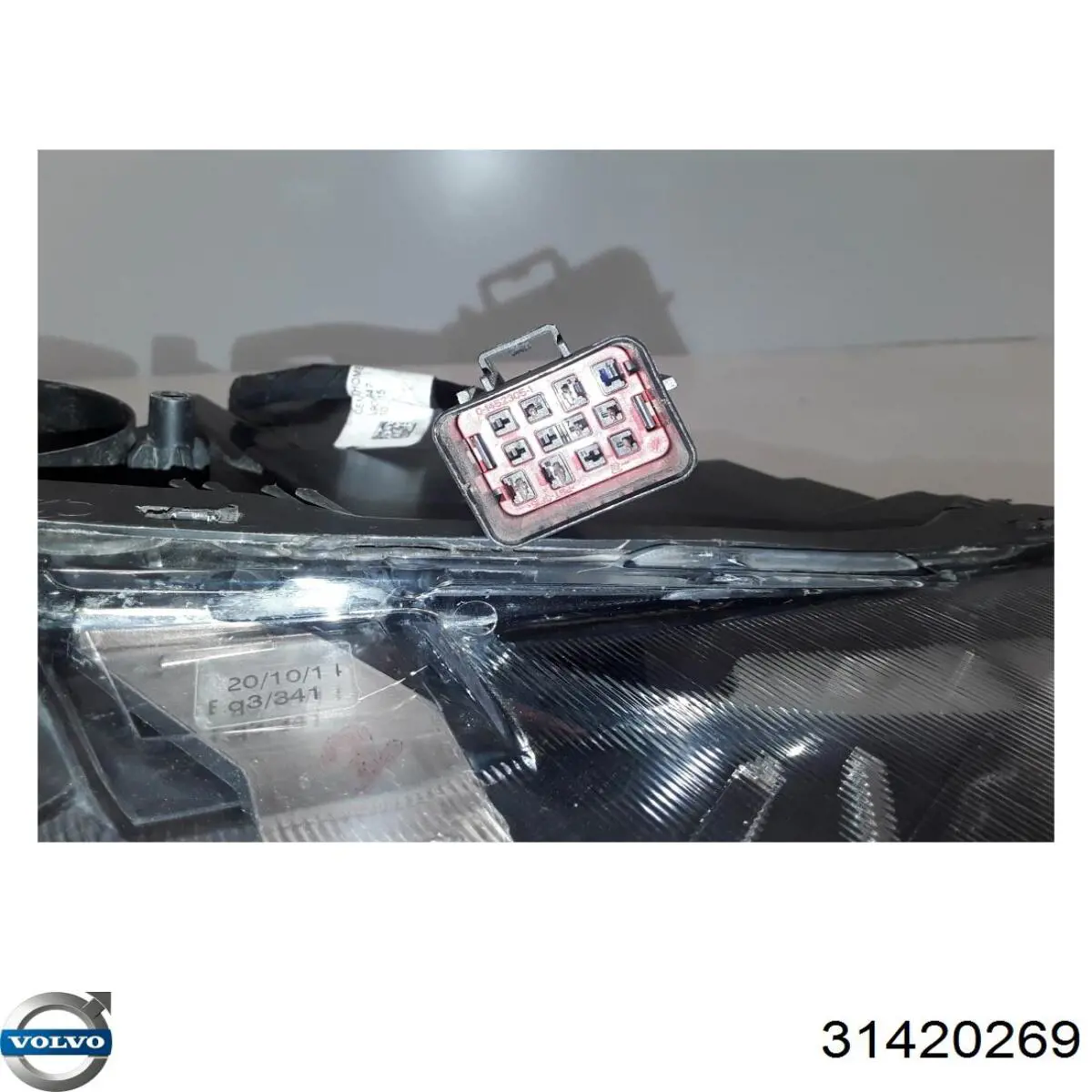 31420269 Volvo Reflektor lewy