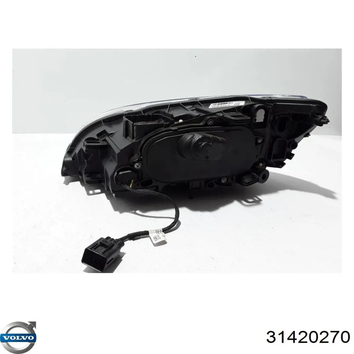 31420270 Volvo Reflektor prawy