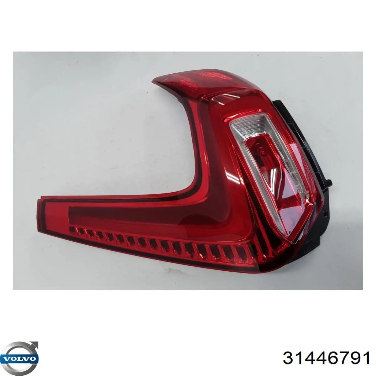 Lampa zespolona tylna prawa Volvo XC40 SUV (536) (2017 - 2026) cena, od 607,25 USD