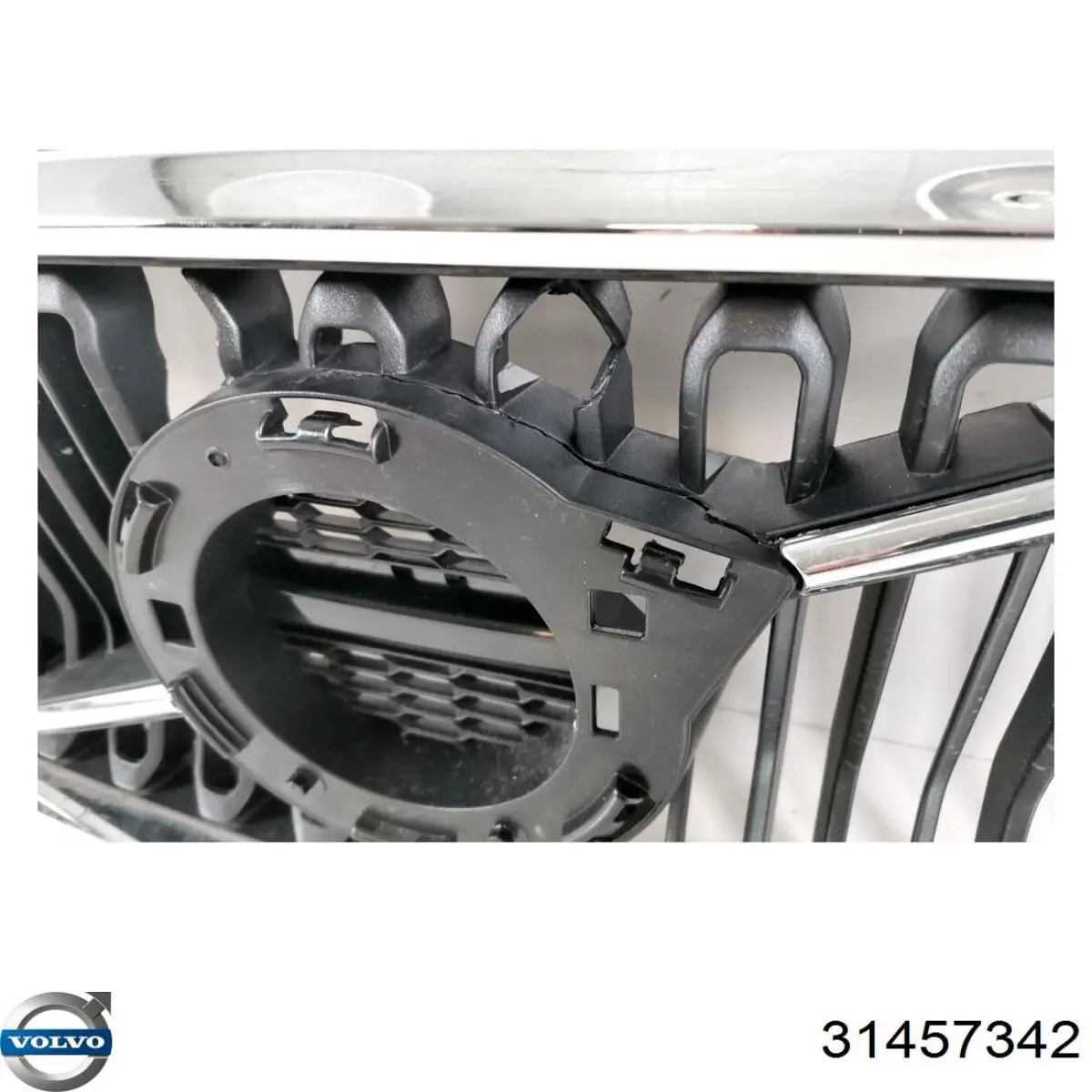 Atrapa chłodnicy Volvo 31457342 cena, od 248,30 USD