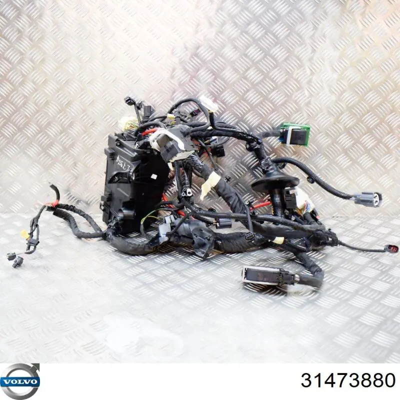  Skrzynka bezpieczników Volvo XC40 