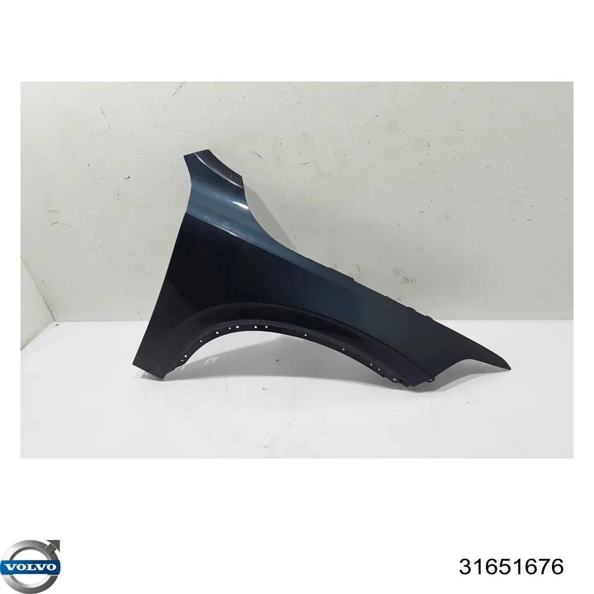 Błotnik przedni prawy Volvo 31651676 cena, od 366,48 USD