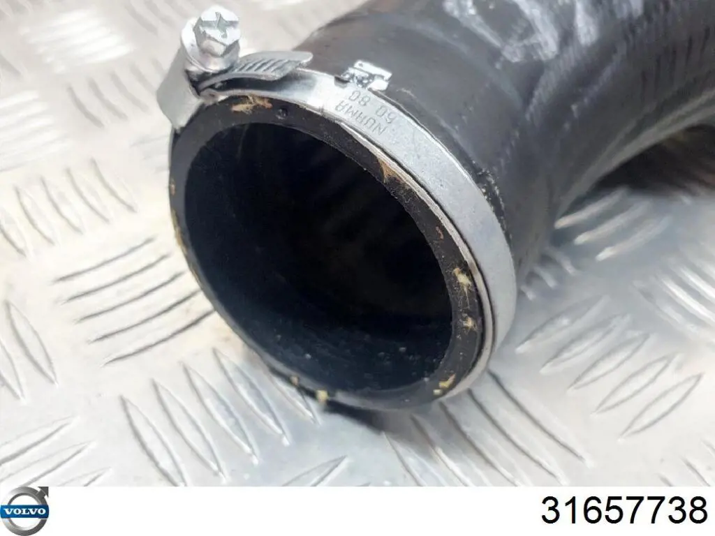 Przewód (króciec) intercoolera Volvo 31657738 cena, od 45,97 USD