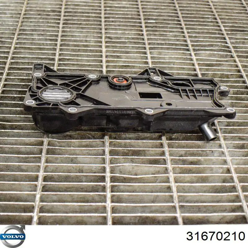 Pokrywa zaworowa Volvo 31670210 cena, od 127,70 USD